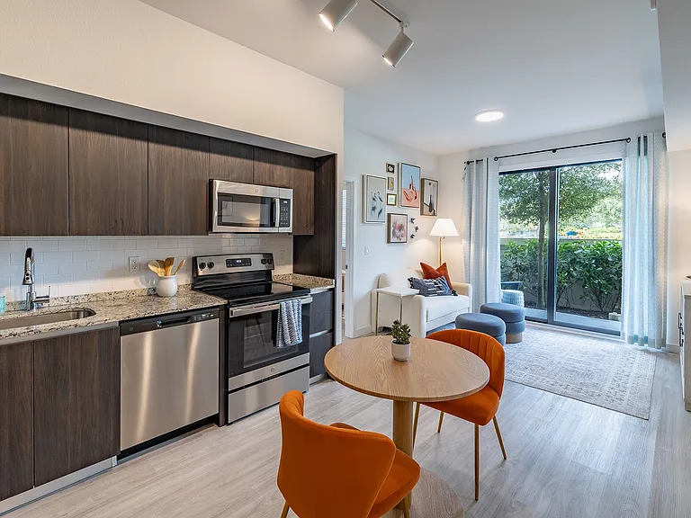 Solina Old Cutler Apartments — Photo 9