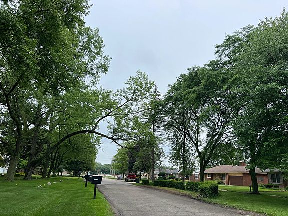 4th image of 27315 Lathrup Blvd