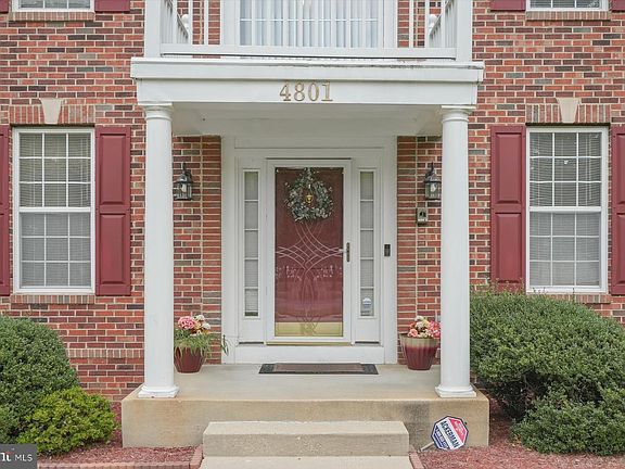3rd image of 4801 Balmoral St