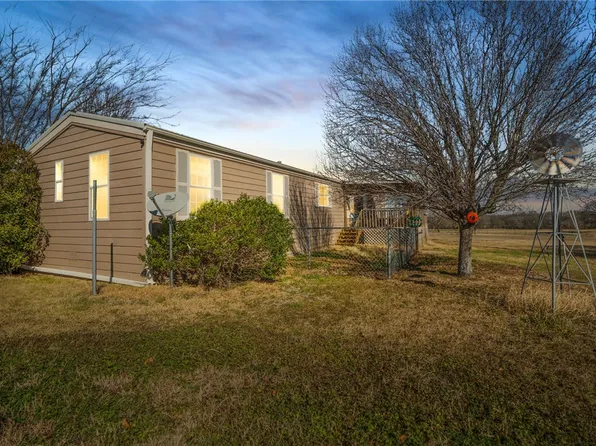 279 Hcr 1414 Rd, Blum, TX 76627