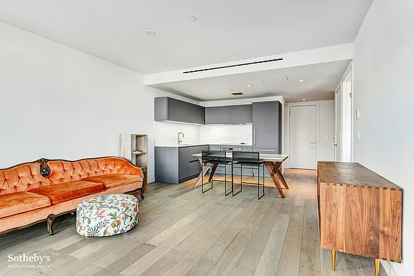 Rented by Sotheby's International Realty | media 12