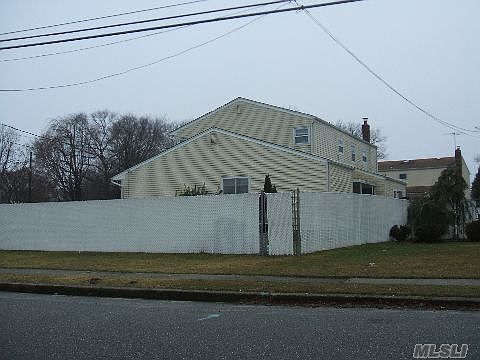 3rd image of 7 Pana Ct