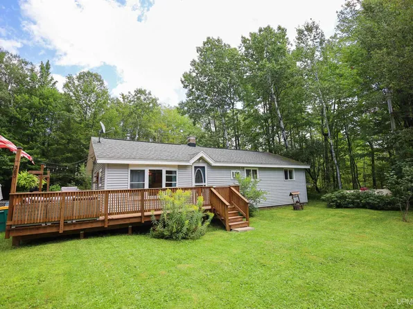 363 Little Lake Rd, Marquette, MI 49855