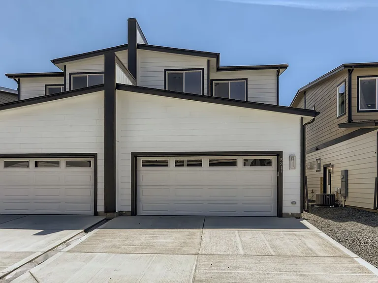 5315 E 63rd Pl — Photo 4