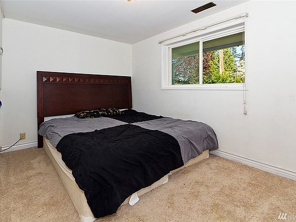 5th image of 21604 52nd Ave W