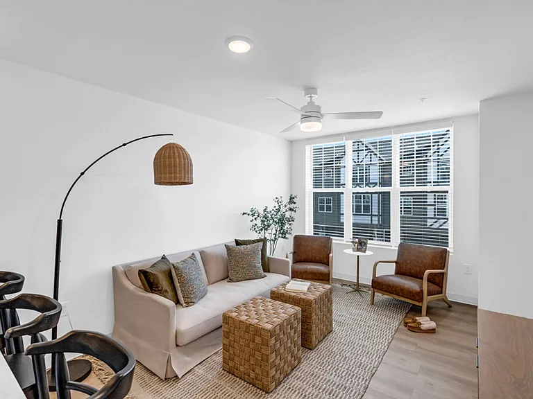 Launch Townhomes — Photo 4