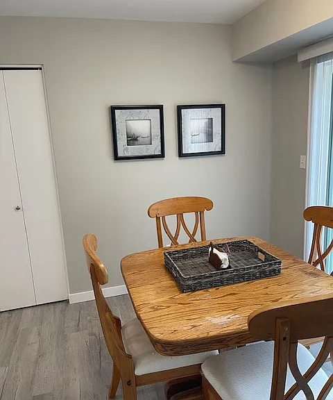1242 Hollywood St NE — Photo 2