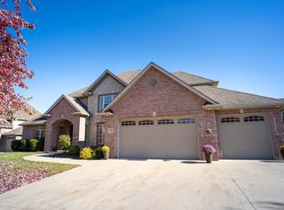 5504 Prairie Creek Dr, Columbia, MO 65203