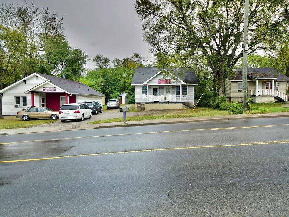 2nd image of 1053 E Trinity Ln