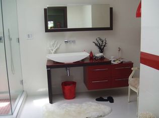 97 School Rd E, Marlboro, NJ 07746