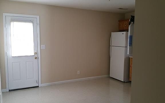 4th image of 257 Executive Ave APT B
