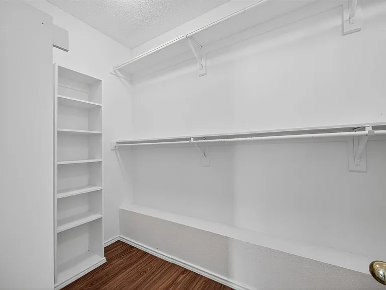 4729 Bull Run Dr — Photo 23