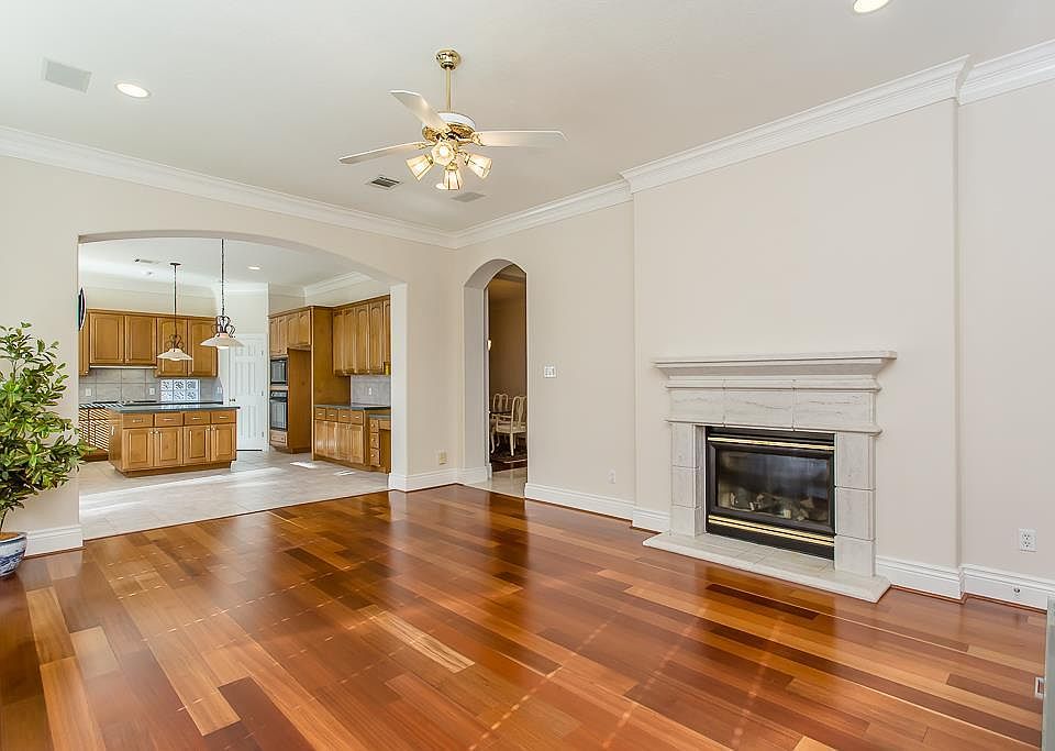 1st image of 5807 Stratford Gardens Dr