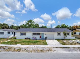 70 NE 186th Ter, Miami, FL 33179