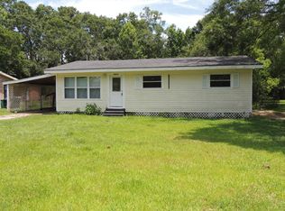 3625 Rollins St, Moss Point, MS 39563