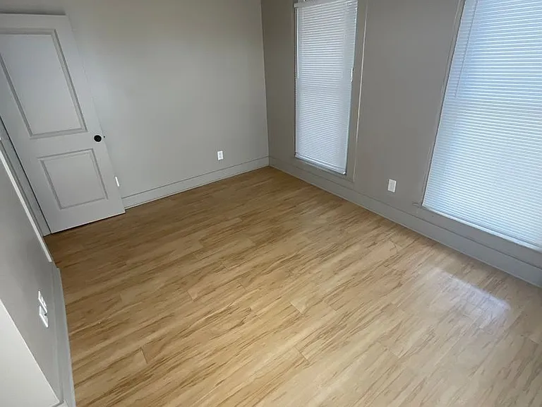 425 N Walnut St — Photo 62