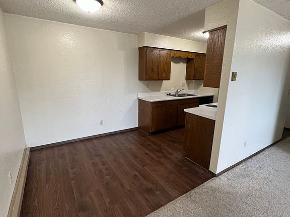 3rd image of 1102 Westrac Dr S #303
