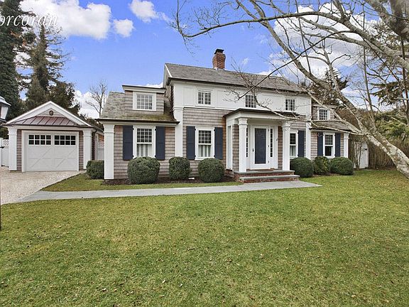 2nd image of 8 Huntington Ln