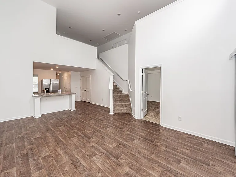 715 Hilchot Dr — Photo 14