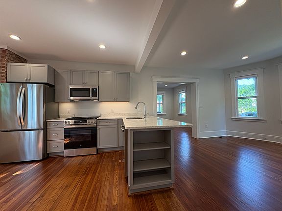 open kitchen & dining room
