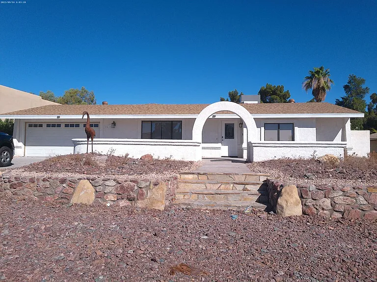 2410 Baron Dr — Photo 2