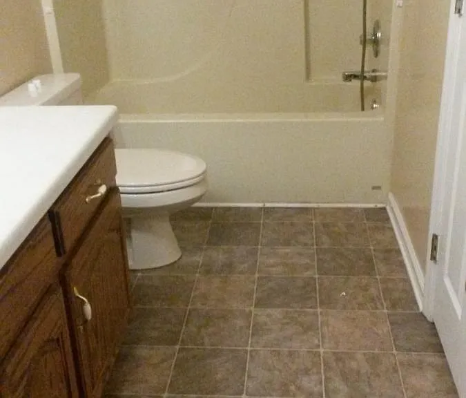 middle full bath