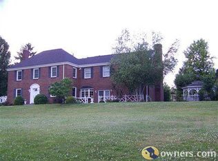 107 E Lawn Ave, Saint Clairsville, OH 43950