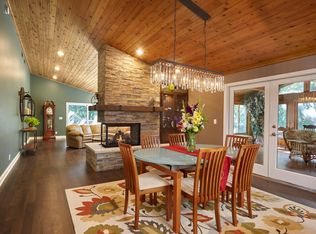 145 Spring Valley Dr, Bloomington, MN 55420