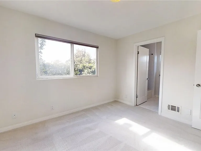 509 N Dianthus St — Photo 25