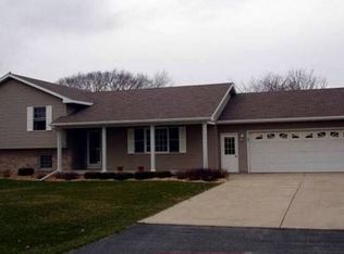 1609 E Williams Dr, Beloit, WI 53511