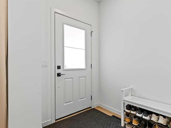 2nd image of 37 E Sage Hill Path NW