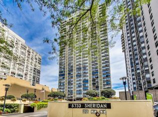 5733 N Sheridan Rd APT 8A, Chicago, IL 60660