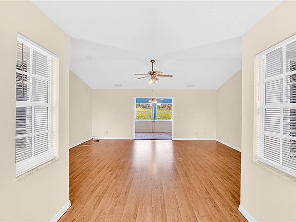 4th image of 109 N 19th Cir SW