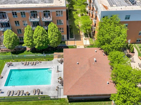 630 Emerson Rd APT 307, Saint Louis, MO 63141