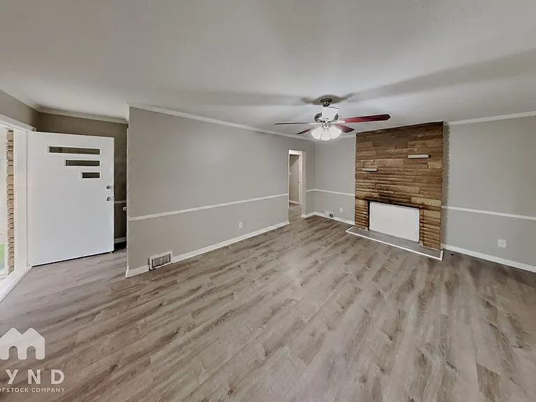 2650 Bernadette Rd — Photo 3