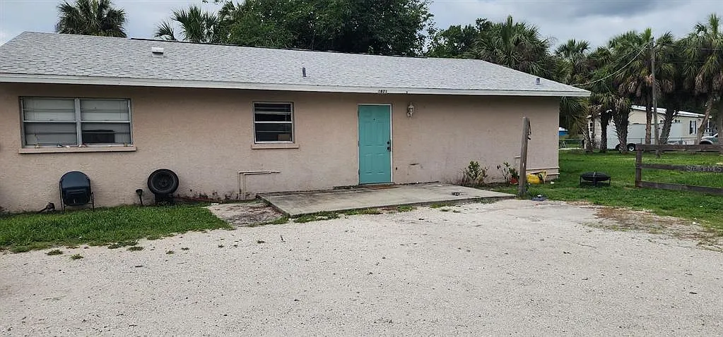2 bed, 1.0 bath, 900 sqft, $1,350 — Photo 1