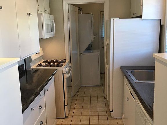 Cooks Kitchen with Gas Range