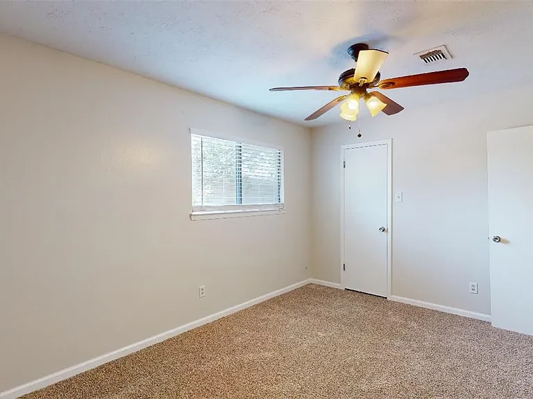 1004 Verde Dr #B — Photo 7