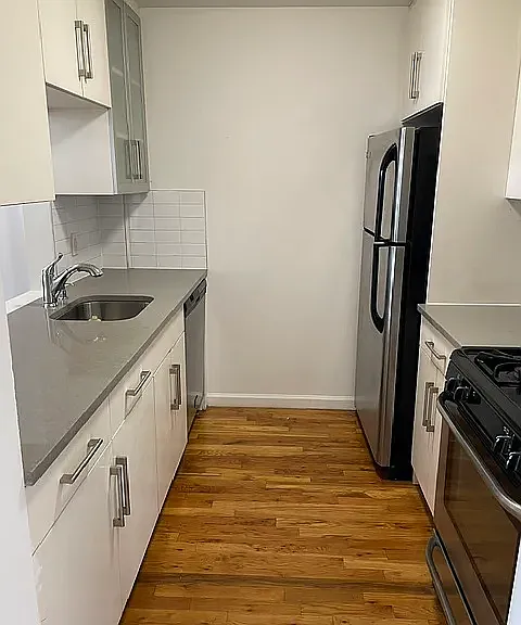 3210 Riverdale Ave #6B — Photo 2