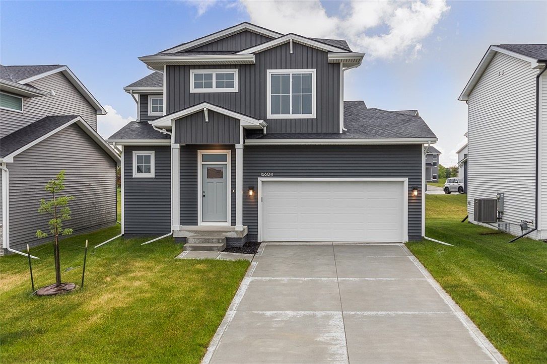 16604 Oakwood Dr, Urbandale, IA 50323 Zillow