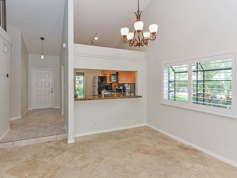 1400 NW 9th Ave #B-8 — Photo 5