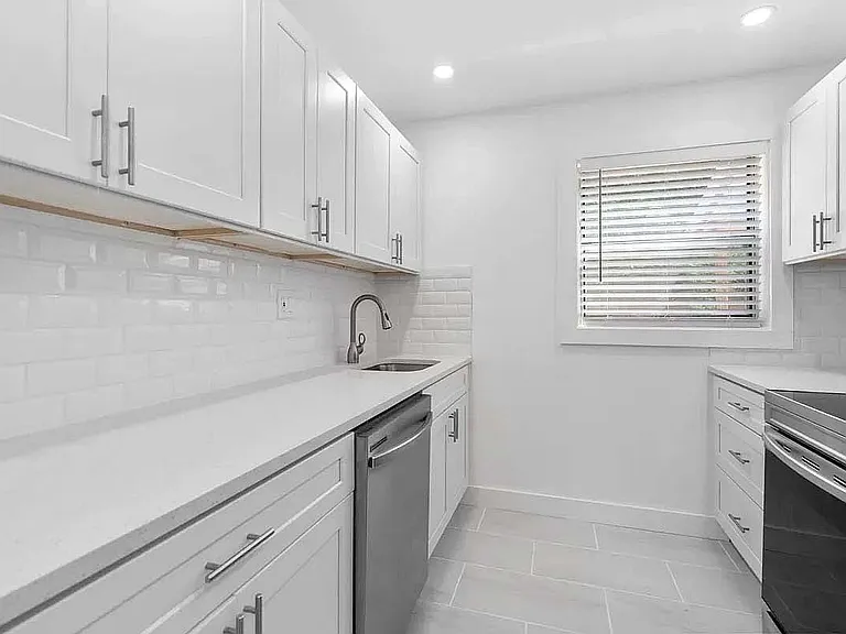 Amberidge Apartments — Photo 13