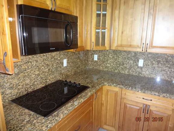 3rd image of 364 SW 188th Ave