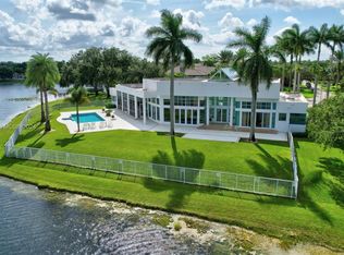2940 Surrey Ln, Fort Lauderdale, FL 33331
