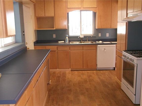 2nd image of 3506 Olympic Ave