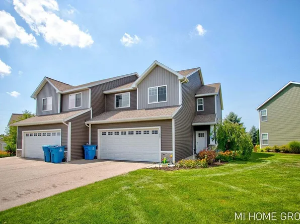 11887 Quincy Meadow Dr, Holland, MI 49424