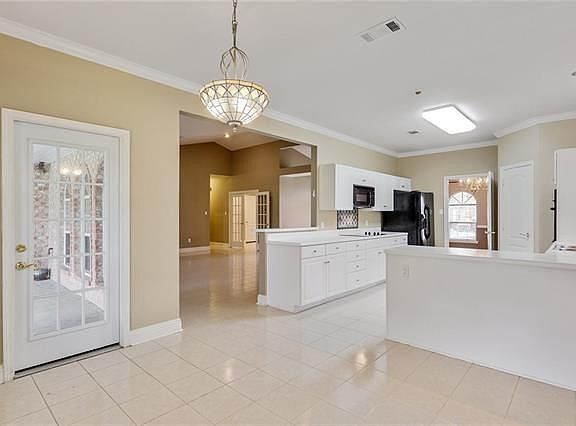 4th image of 1624 Lake Salvador Dr