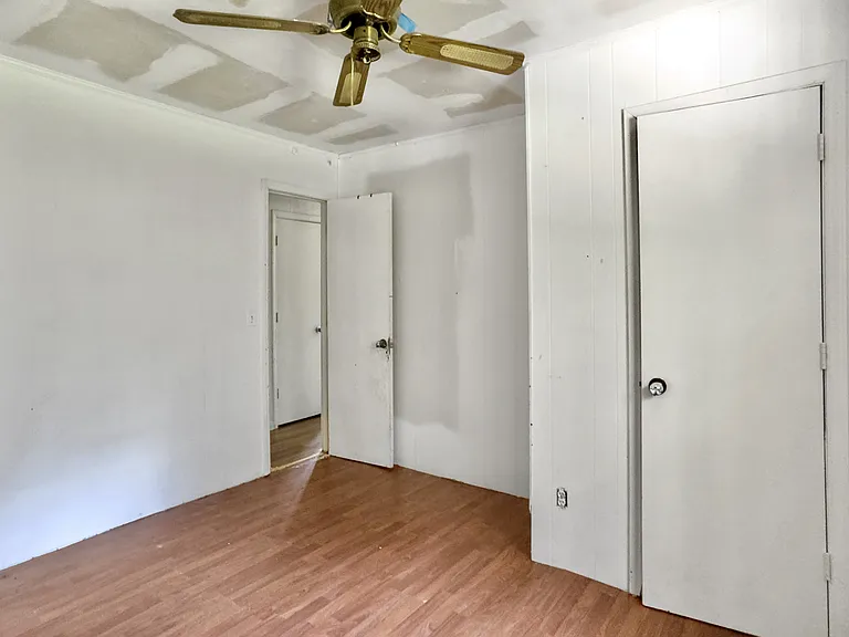 1137 Carter Rd — Photo 17