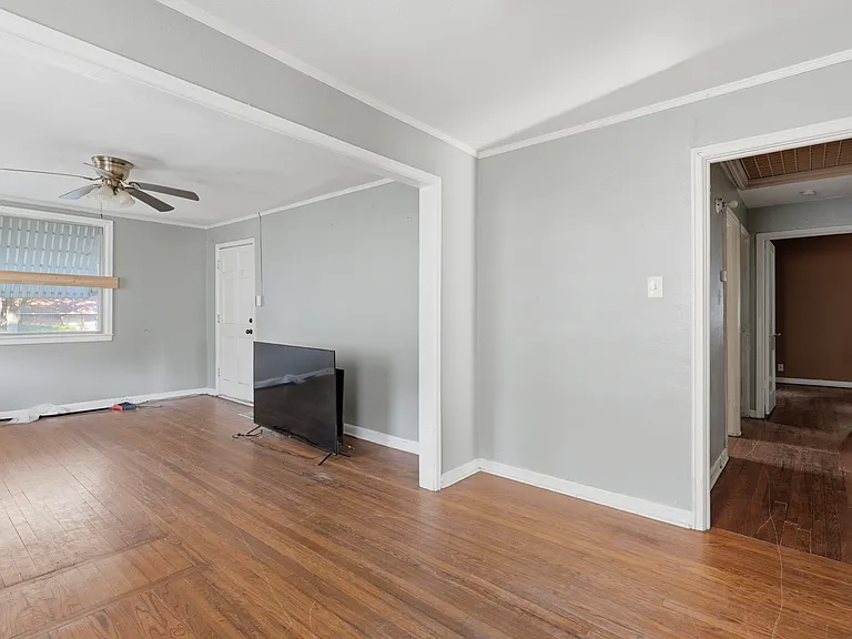 2204 Tierney Rd — Photo 9