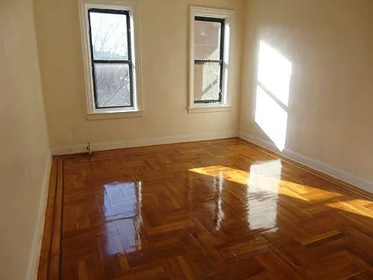 Rented by Leonidas Realty | media 1